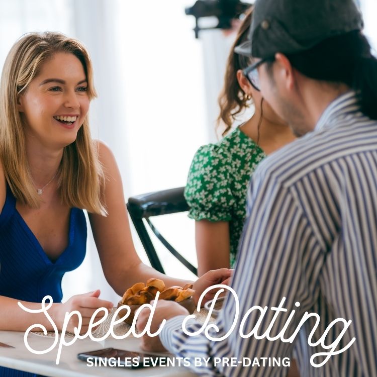 Miami attendees of Speed Dating in Florida enjoying the event!